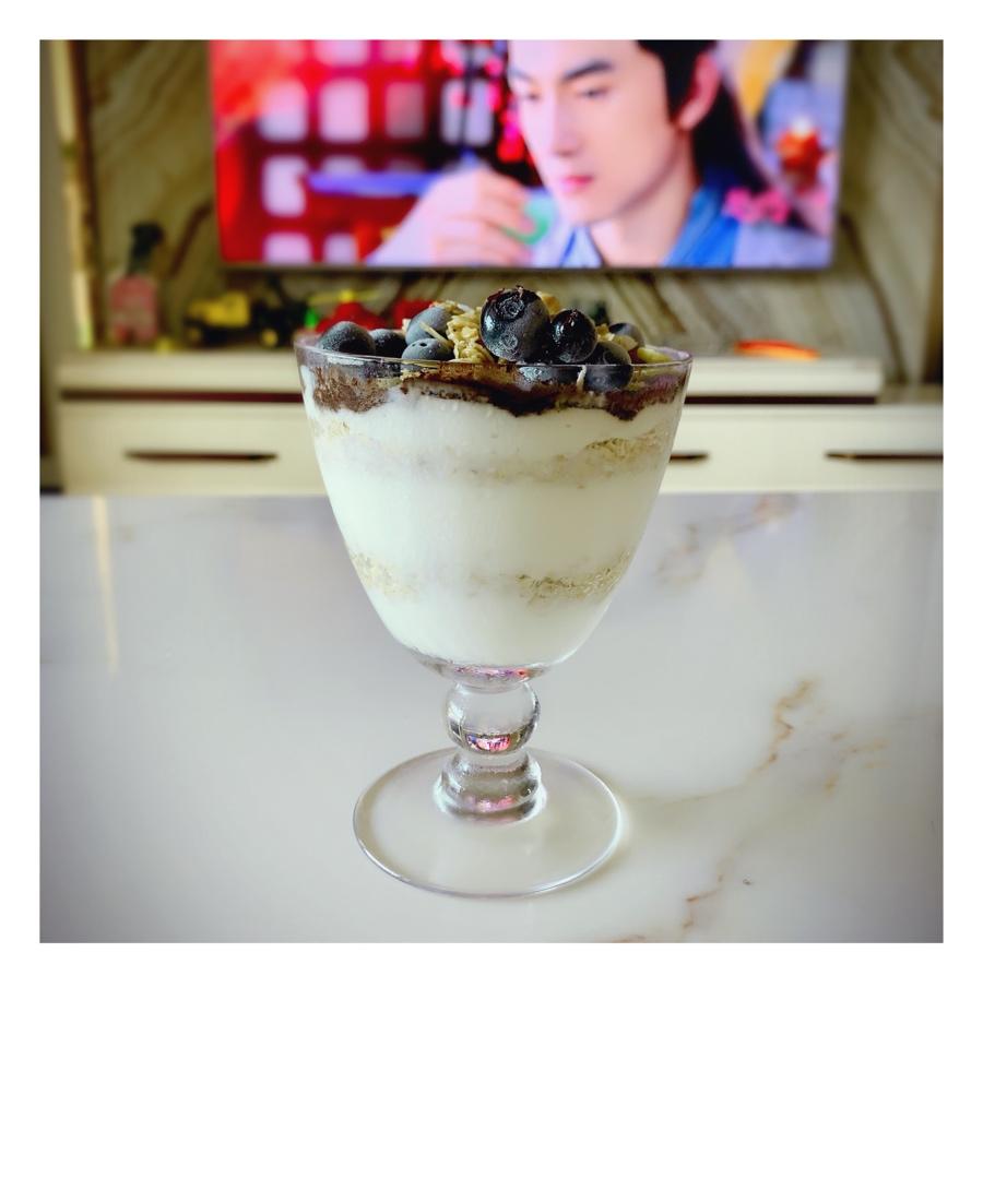 隔夜醪糟牛奶水果燕麦粥【轻卡甜品】
