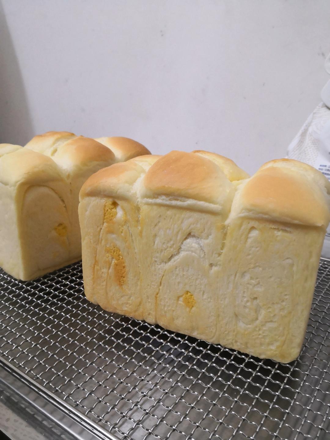 顶级黄金椰蓉吐司