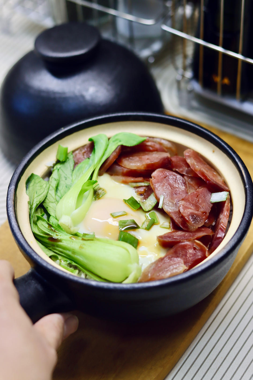 腊肠煲仔饭～15分钟砂锅菜谱