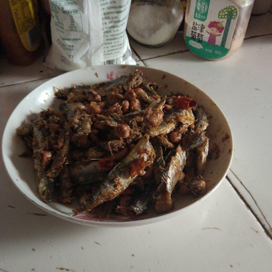香辣小鱼干