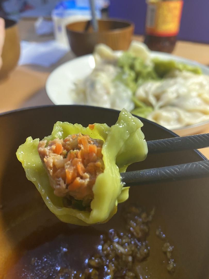 胡萝卜牛肉香菜饺子