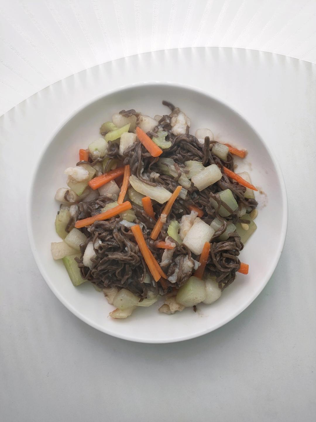 三色虾仁拌面