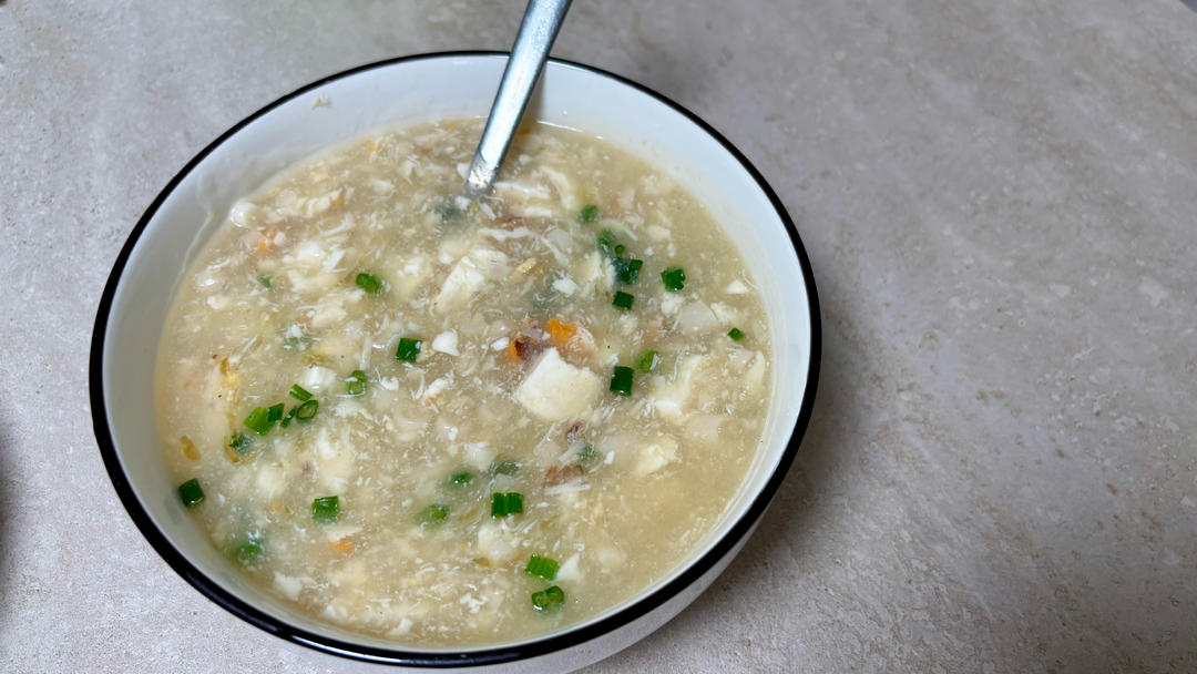 秋季减脂汤：菌菇豆腐蟹肉煲