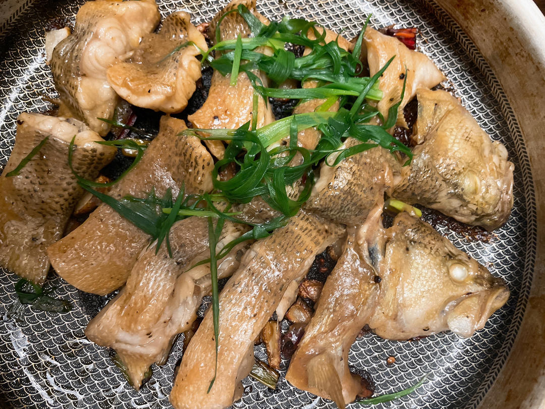 葱香焗鲈鱼