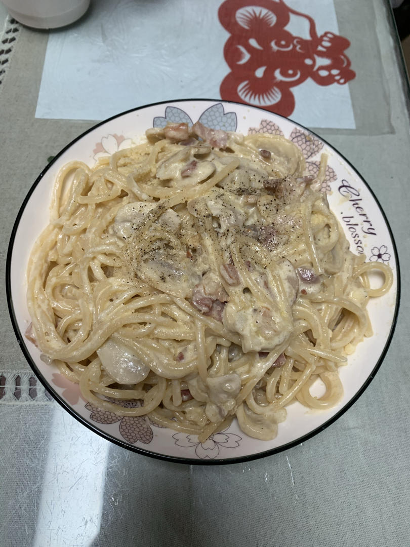 奶油蘑菇培根意大利面