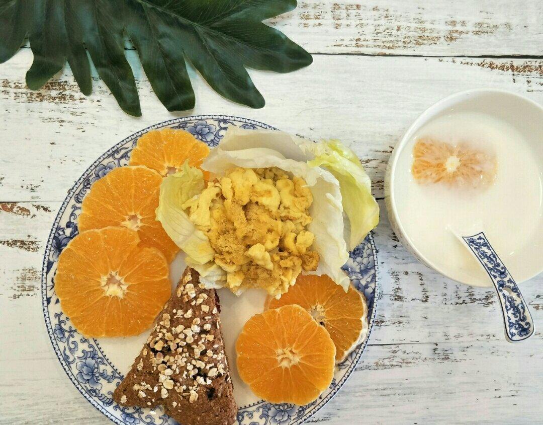 黑莓全麦早餐司康丨健康·烘焙<好好吃饭2>