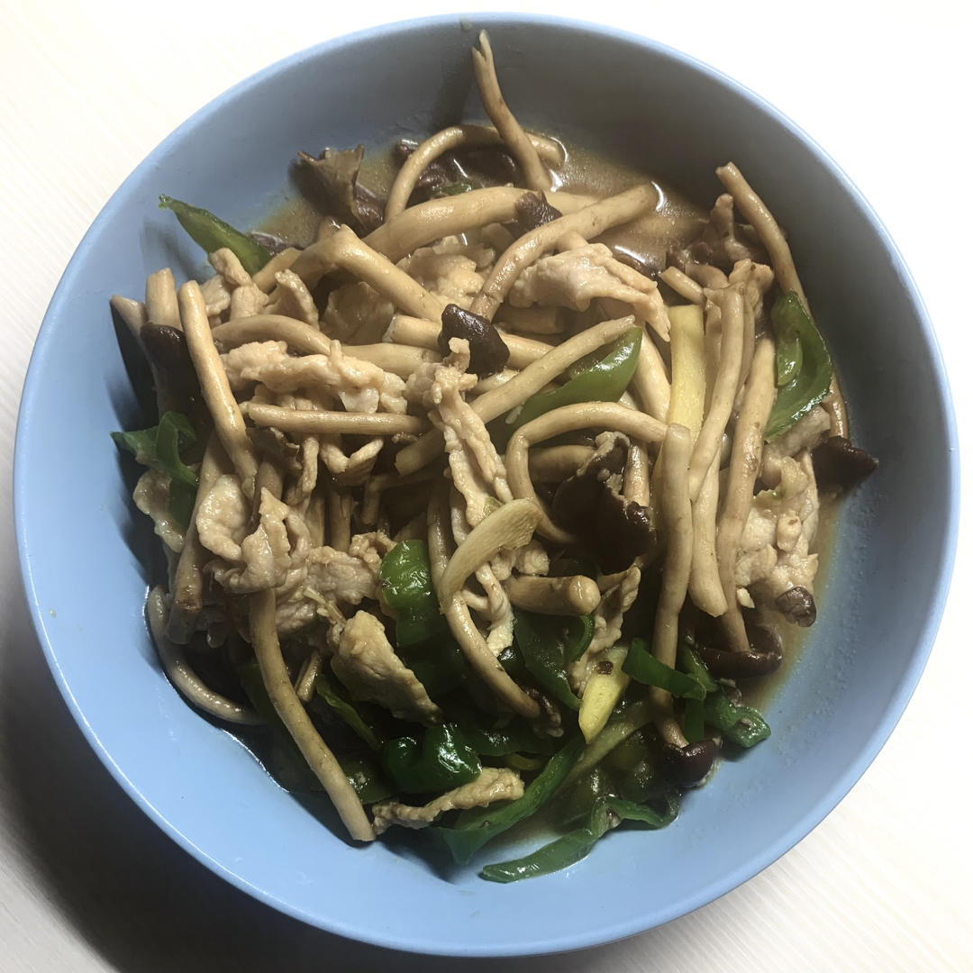 新鲜茶树菇炒肉