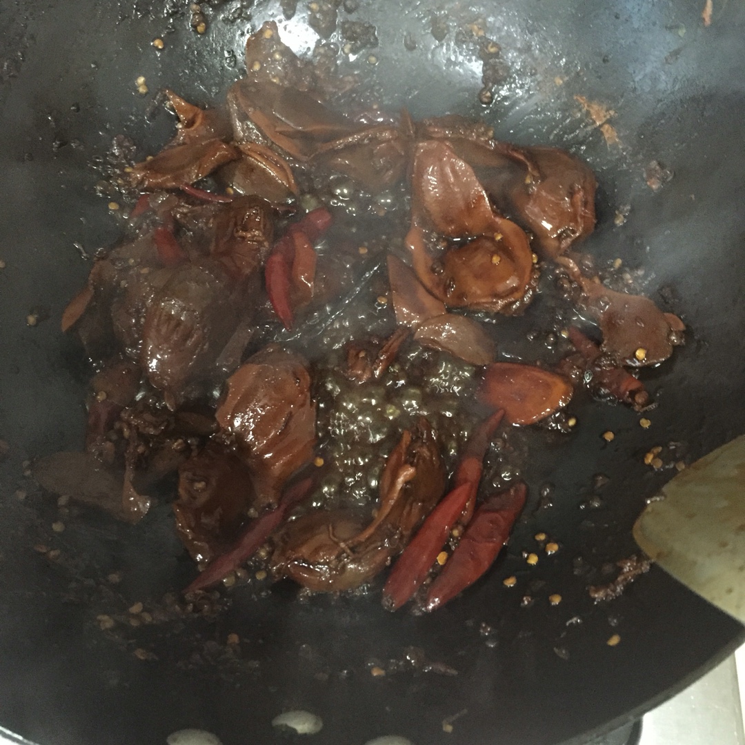 香辣卤鸭胗