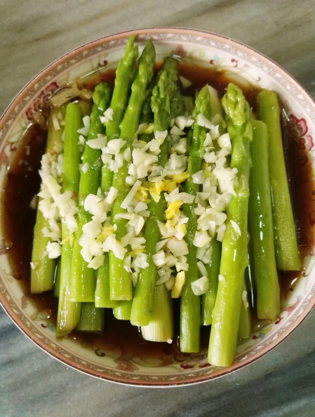 鲜味油淋芦笋