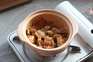 土锅菜系列--油豆角炖肉的做法 步骤4