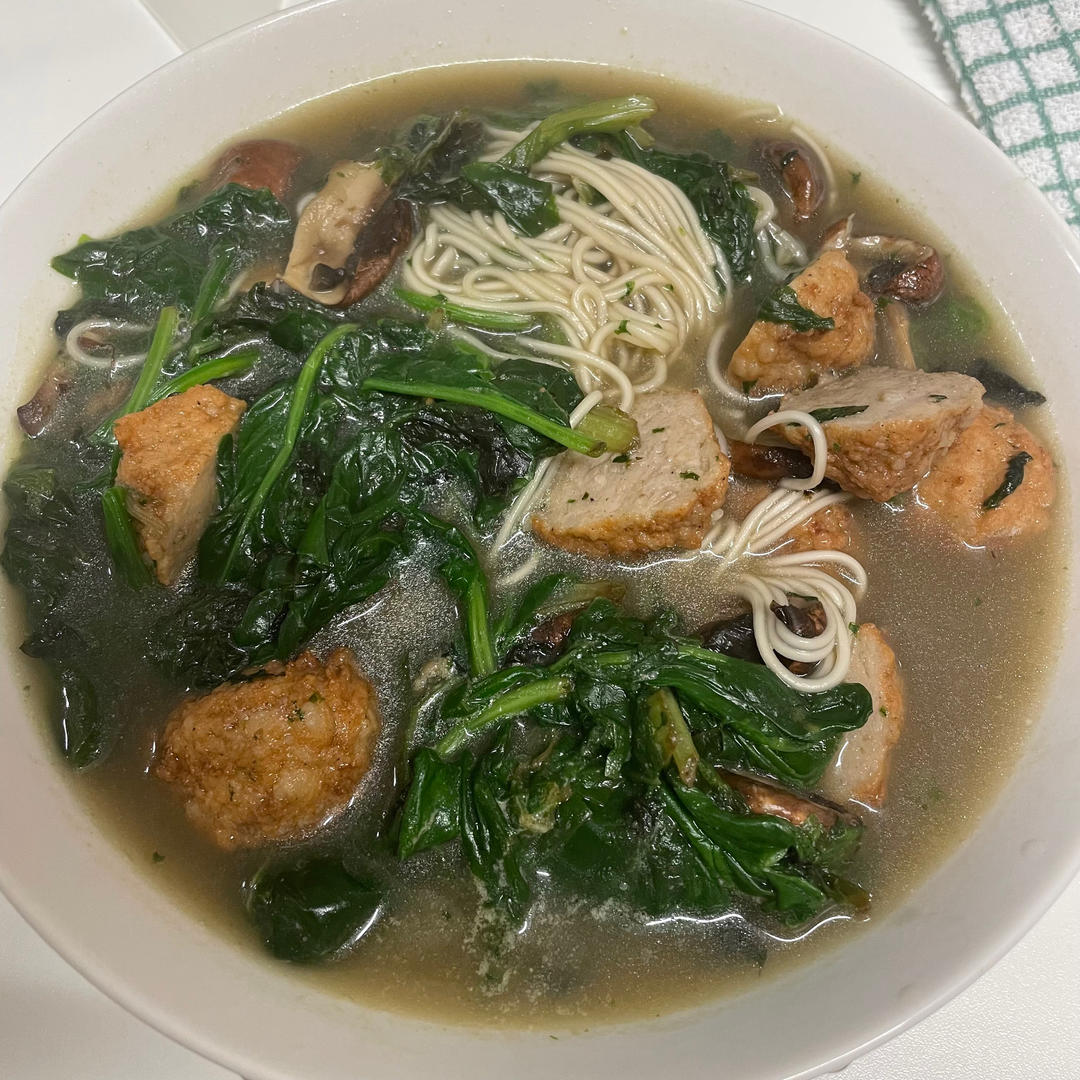 菠菜清汤面
