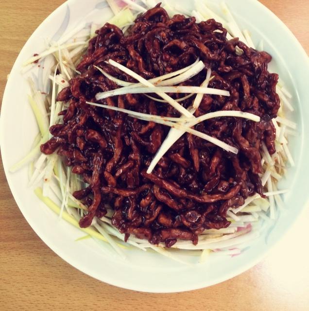 【酱肉丝的做法步骤图,酱肉丝怎么做好吃】忘尘惜爱_下厨房