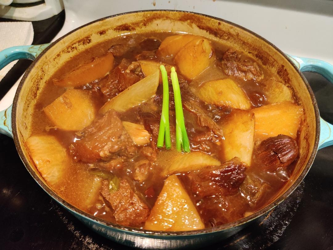 柱候萝卜牛腩