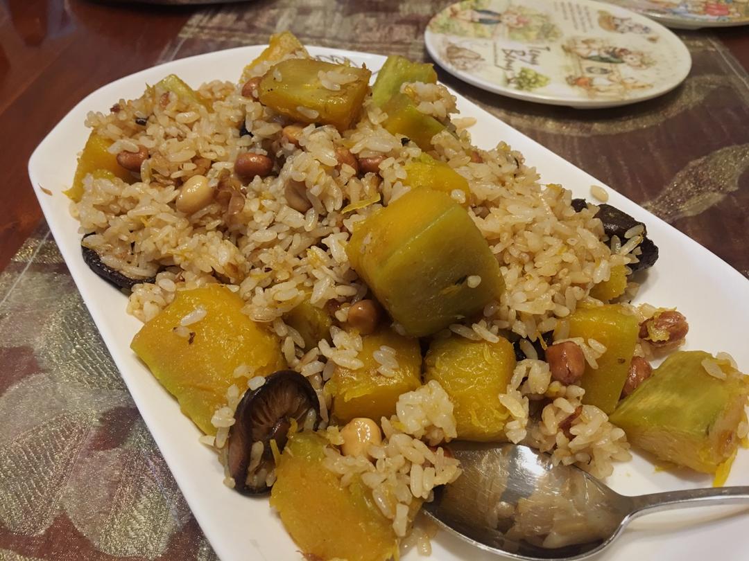 美味到不行的南瓜饭