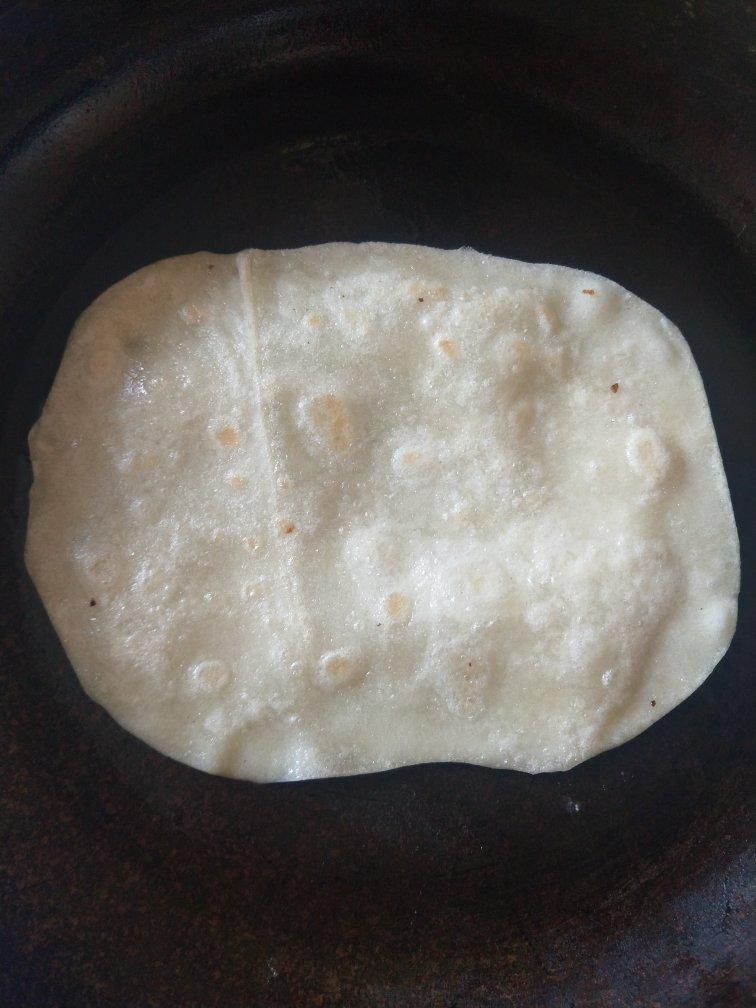 早餐摊的鸡蛋灌饼很好吃？不，我自己做的鸡蛋灌饼更好吃！