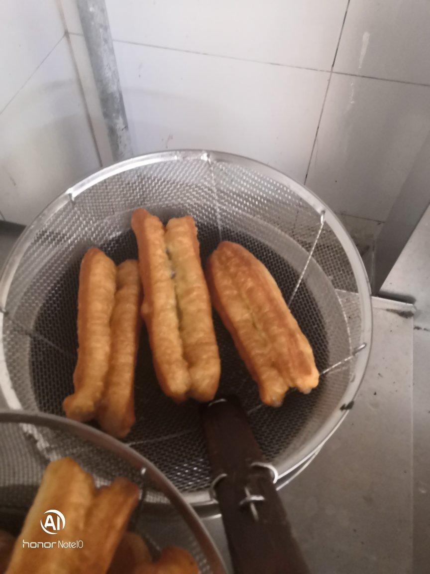 家庭版小油条 无需冷藏过夜 酵母版本 酥香可口各个空心 附细节视频详解