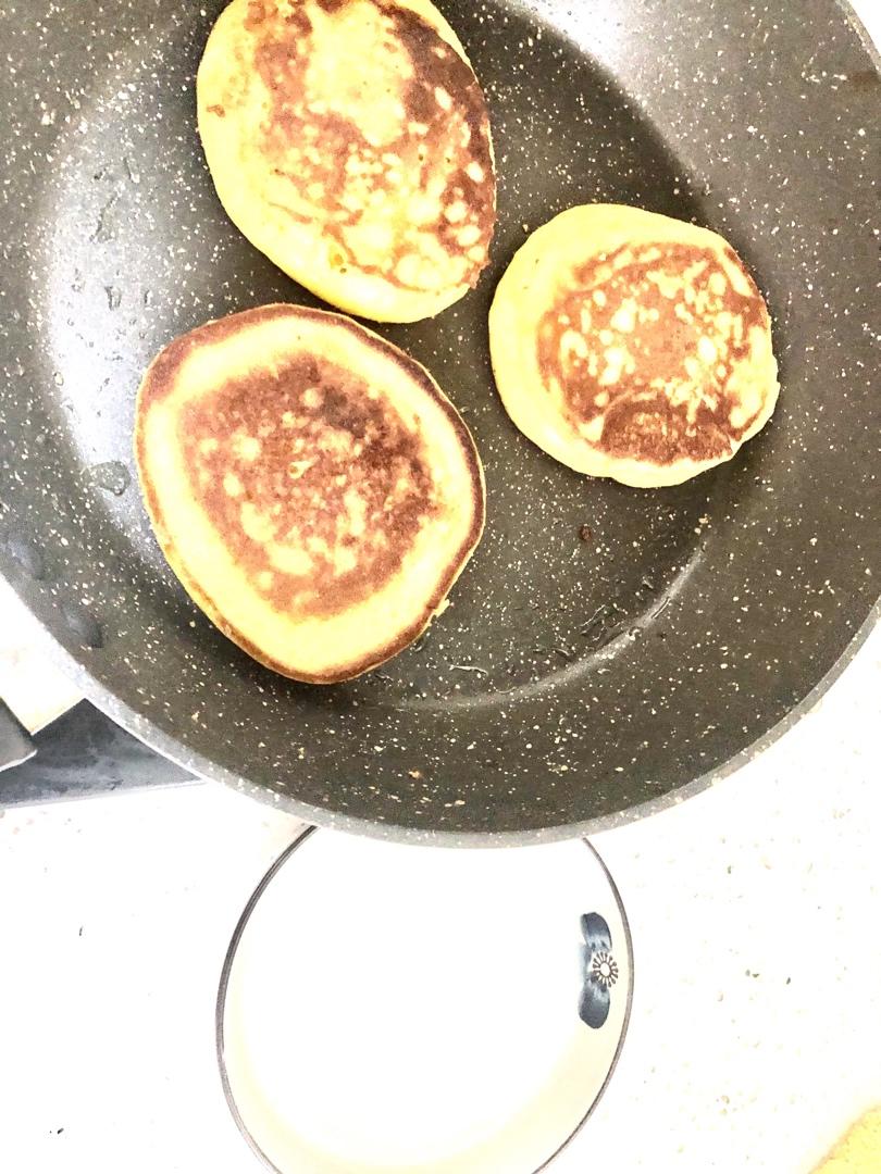奶香玉米面饼