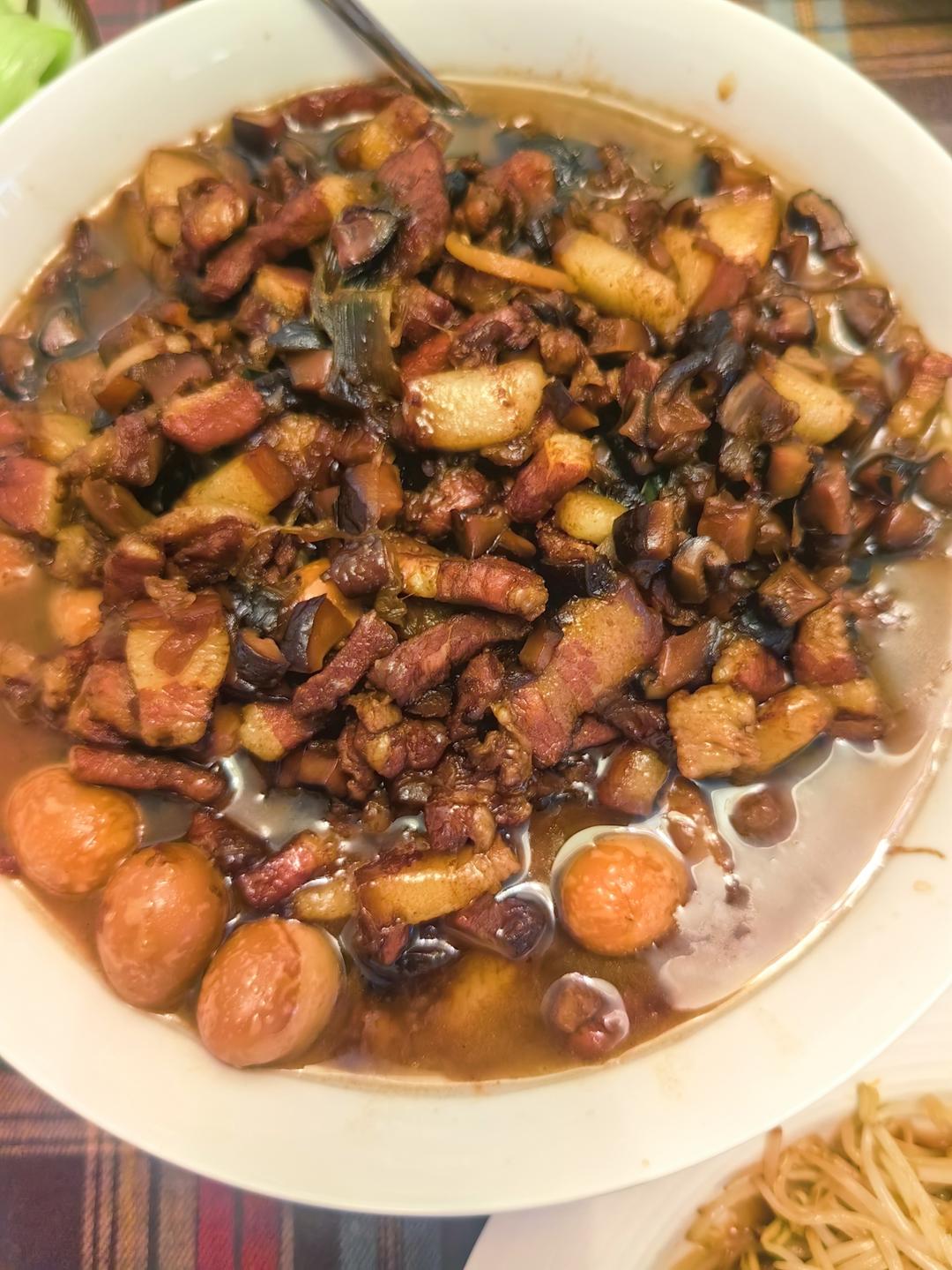 好吃到停不下来的卤肉饭