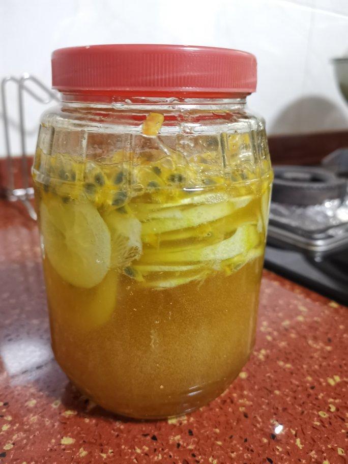夏日酸酸甜甜 蜂蜜柠檬百香果