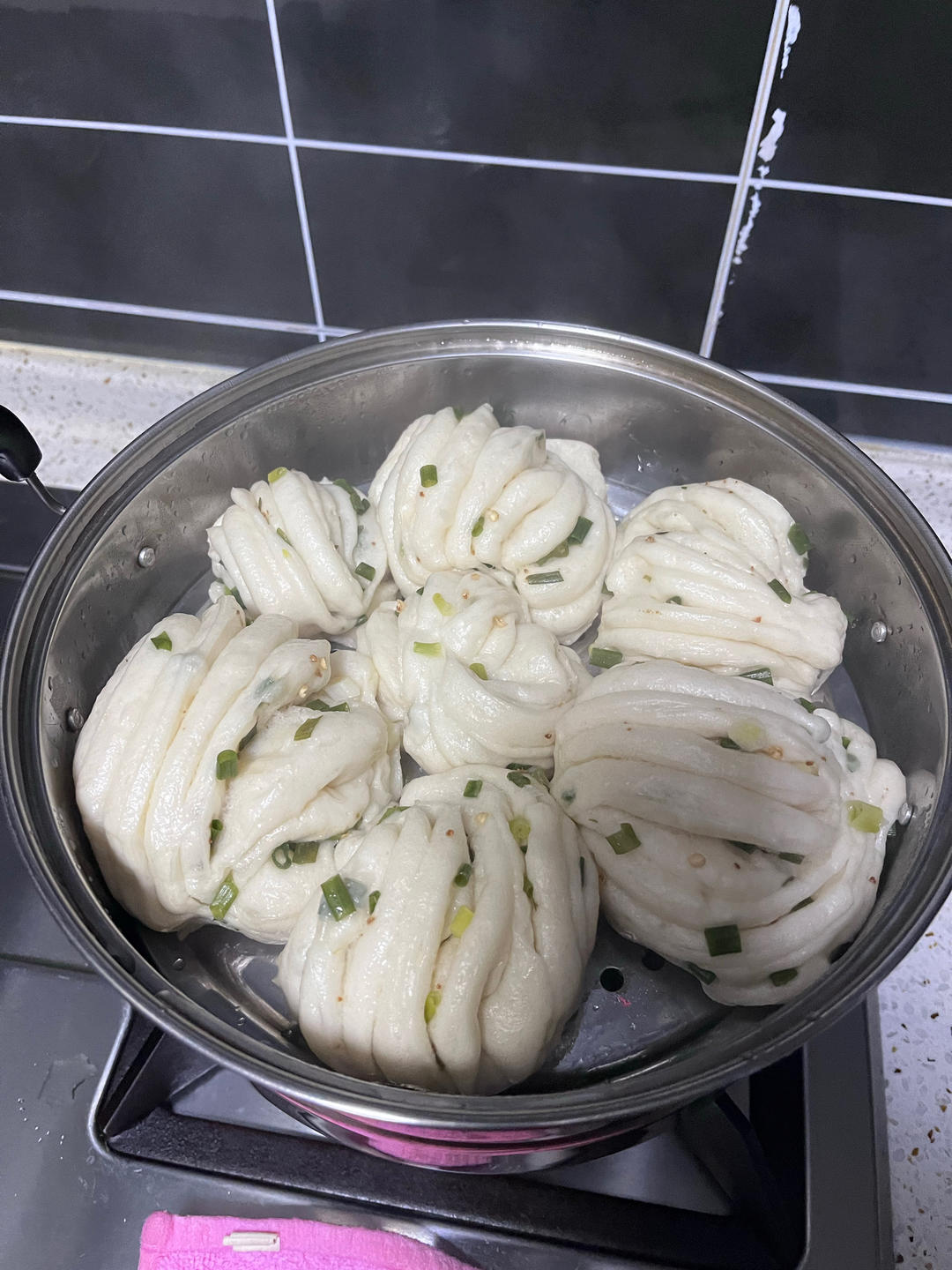 葱油花卷，一根筷子卷出漂亮的造型
