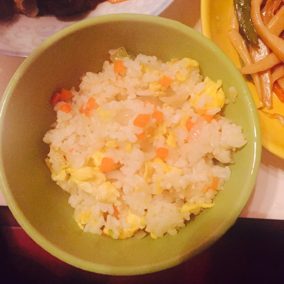 洋葱蛋炒饭