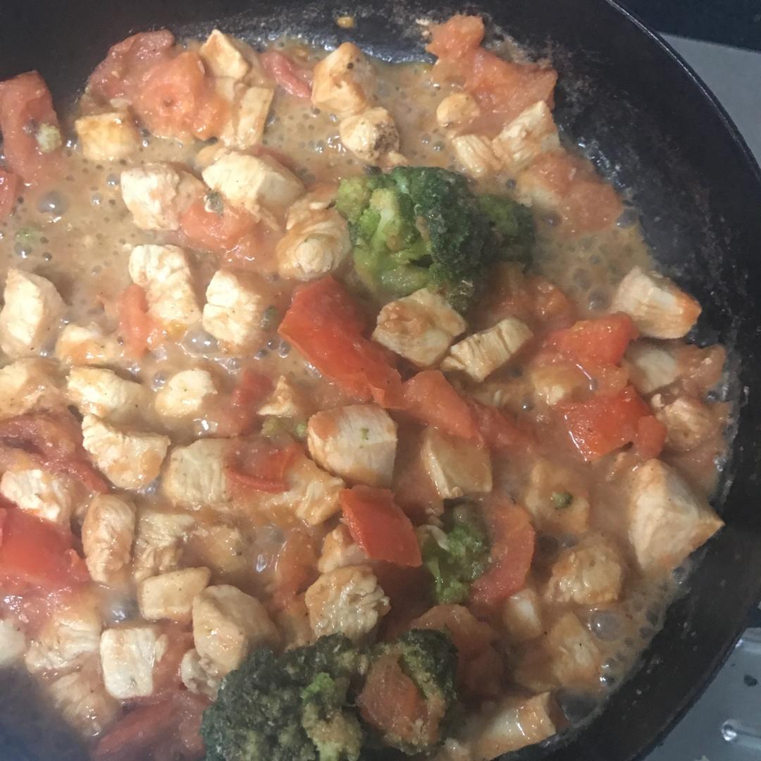 番茄炖鸡胸丨健康·三餐