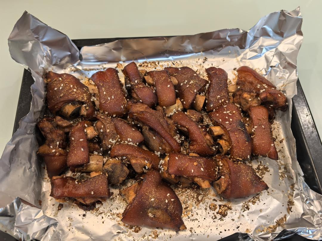 香酥烤猪蹄