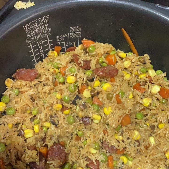 懒人必备～电饭煲腊肠焖饭
