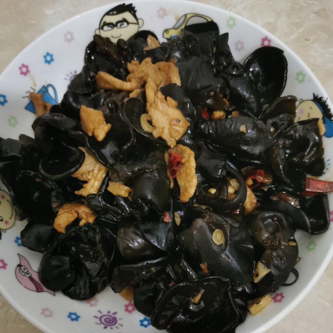 超下饭的木耳炒肉