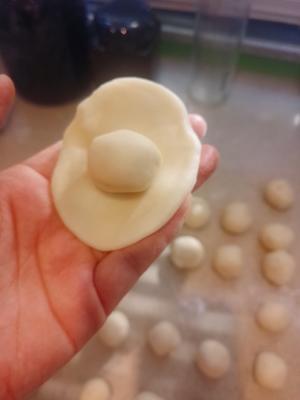 蛋黄酥(自制咸鸭蛋自制豆沙)的做法 步骤6