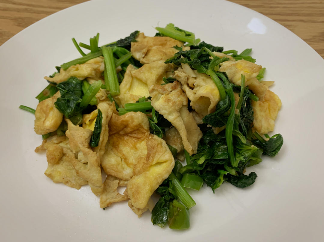 芹菜炒鸡蛋