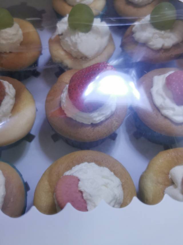 戚风小纸杯蛋糕