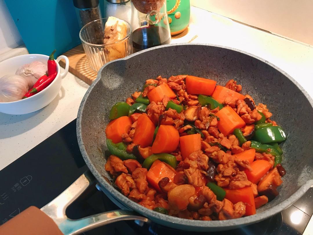 黄焖鸡米饭