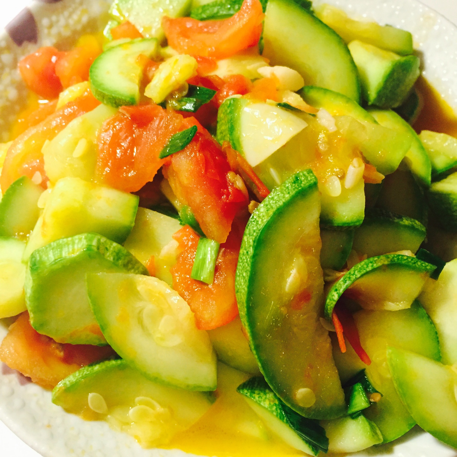 龙龙君做的西红柿炒西葫芦