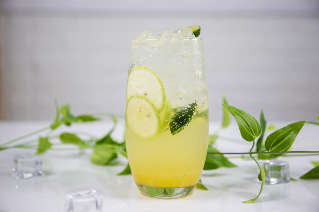 素匠泰茶桔柠泡泡的做法——小兔奔跑奶茶教程的做法