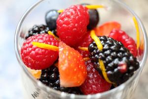 热带浆果沙拉 Berry Fruits Salad的做法 步骤5