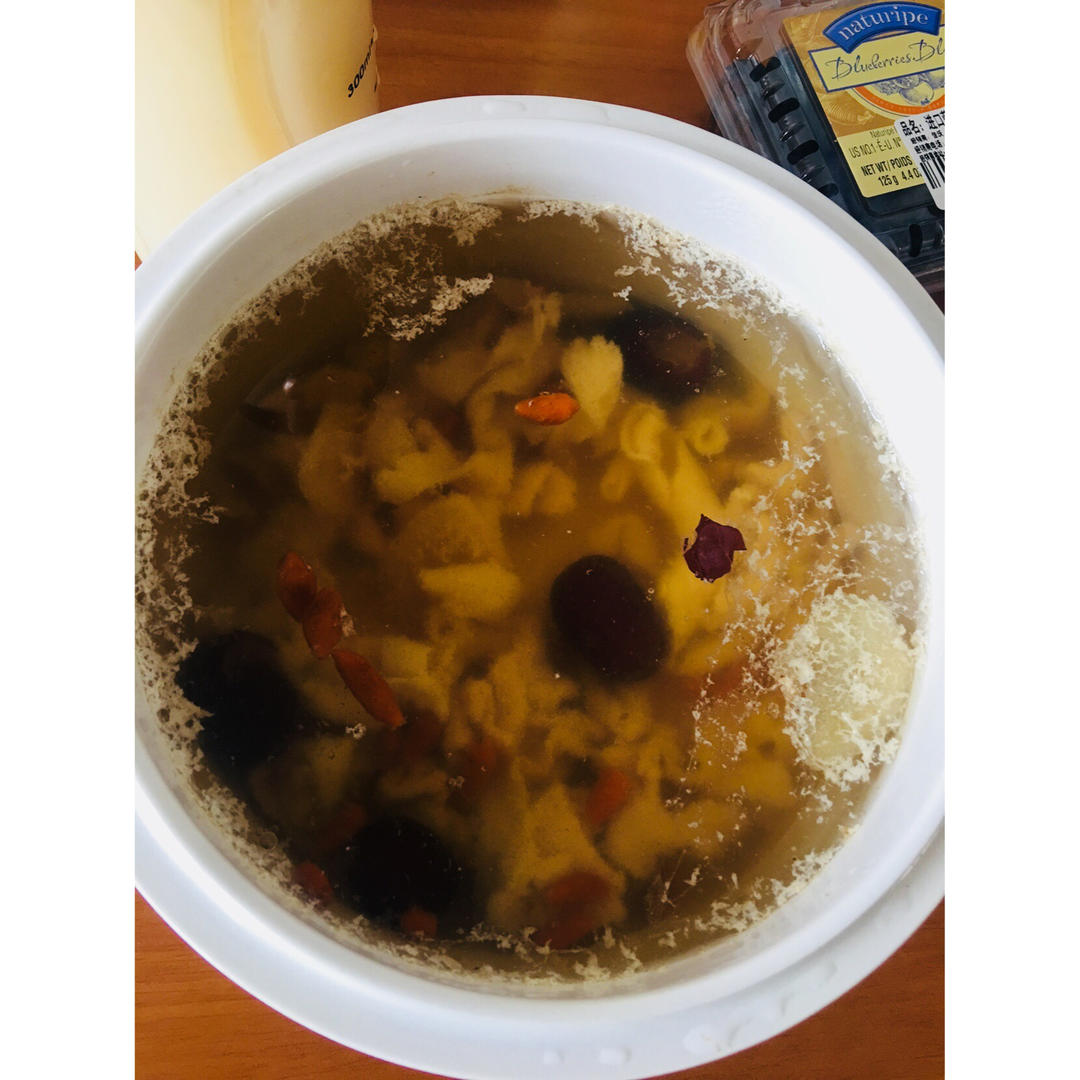 【小森妈妈菜谱】孕妇靓汤花胶炖鸡