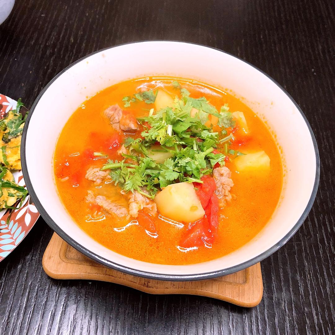 老丁的私房菜-番茄牛腩煲