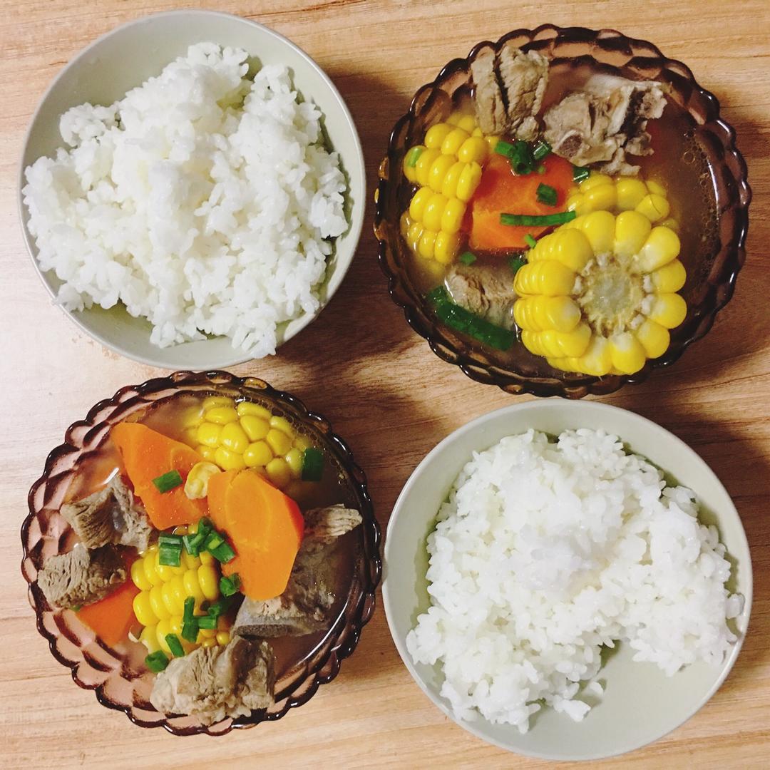 排骨玉米胡萝卜汤