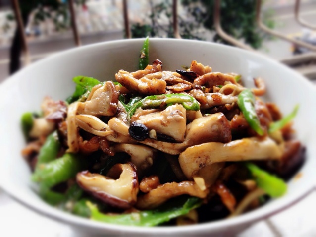 漆小墨做的香菇肉丝