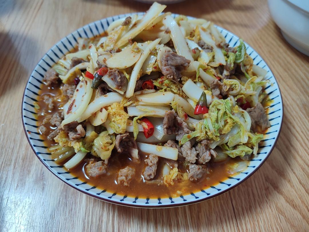 下饭神器又来了，试试这道白菜梗炒牛肉！！