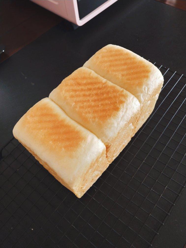 软到拿不起来的生吐司