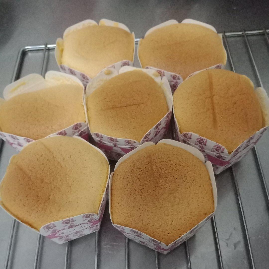纸杯蛋糕 8寸戚风蛋糕的量