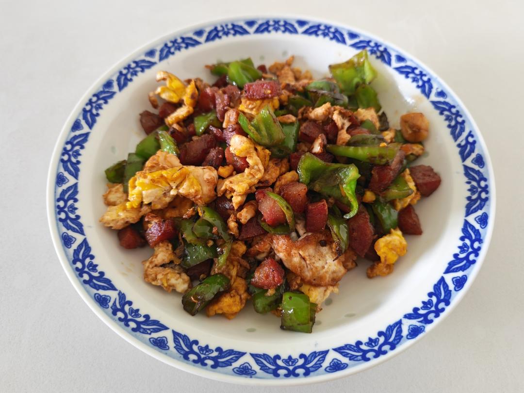 青椒火腿肠炒蛋（村驴）