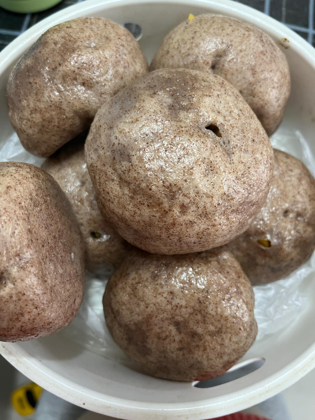黑全麦+普通面粉的馒头