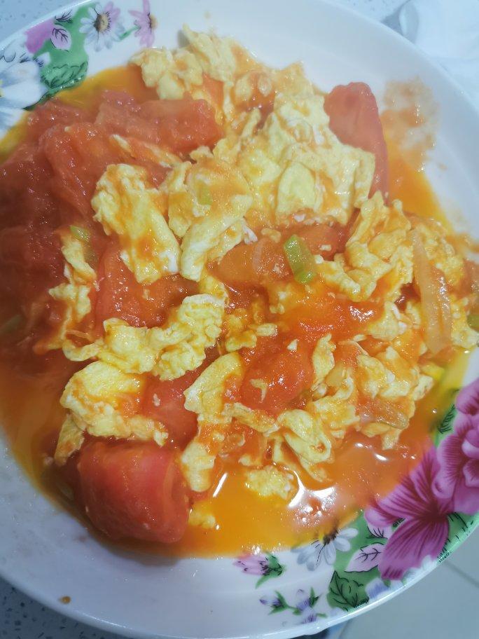 西红柿炒鸡蛋时，多加这一步，鸡蛋香嫩又入味