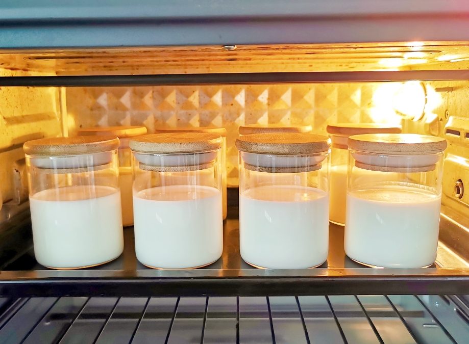 烤箱-自制酸奶（超简单容器消毒）的做法 步骤6