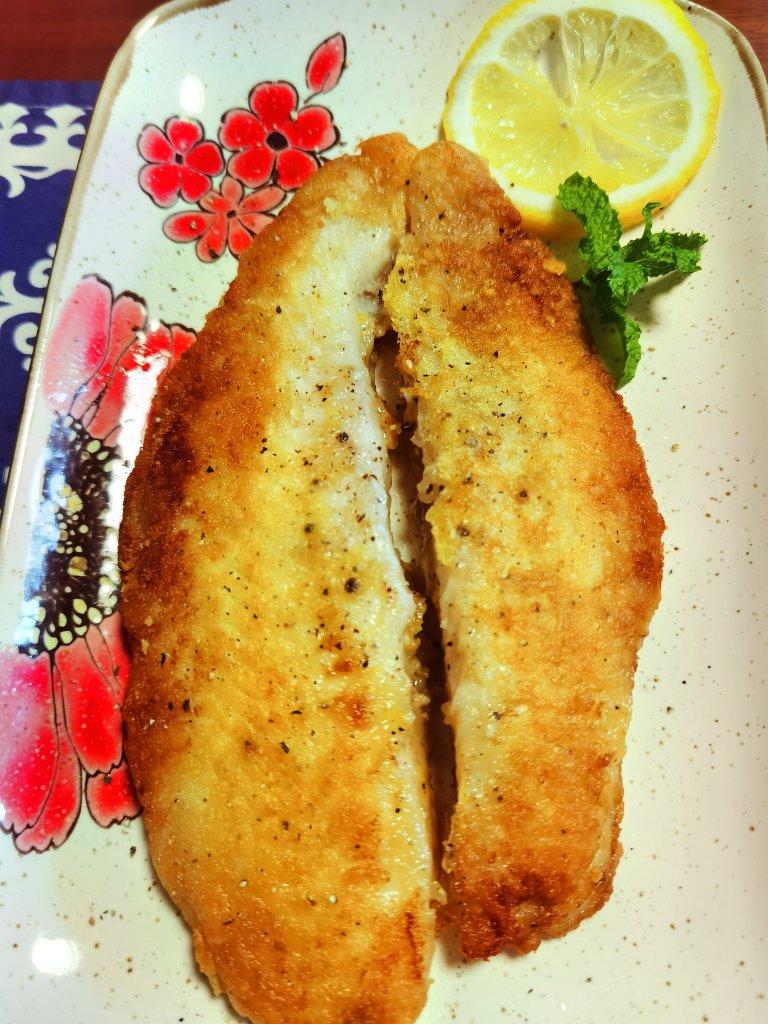 香煎两条快乐巴沙鱼柳