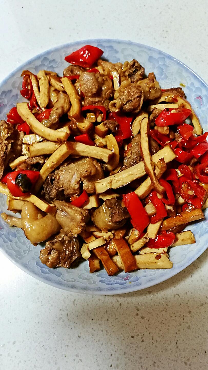 超香又好吃下饭的香干炒鸡