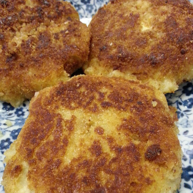 鸡肉可乐饼